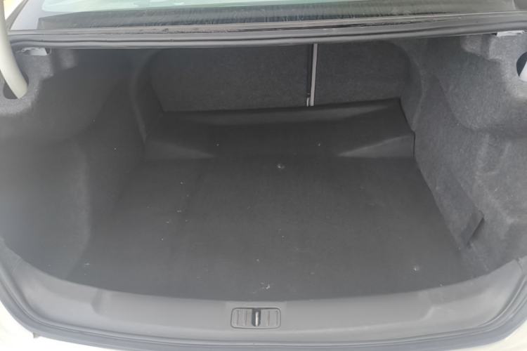 Used Chevrolet Malibu 2014 2.0L Automatic Luxury Edition Trunk