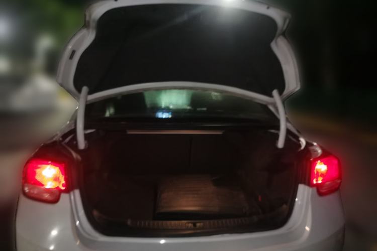 Used Chevrolet Malibu 2014 1.6T Automatic Comfort Edition Trunk