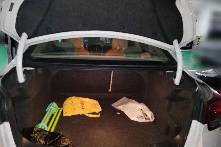 Used Chevrolet Malibu 2014 2.0L Automatic Comfort Edition Trunk