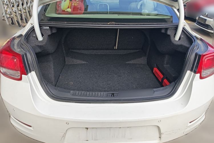 Used Chevrolet Malibu 2014 2.0L Automatic Comfort Edition Trunk