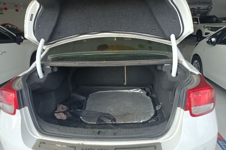 Used Chevrolet Malibu 2014 2.0L Automatic Comfort Edition Trunk