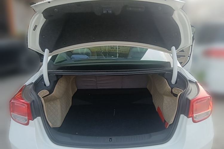 Used Chevrolet Malibu 2014 2.0L Automatic Luxury Edition Trunk