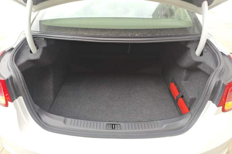 Used Chevrolet Malibu 2014 2.0L Automatic Luxury Edition Trunk