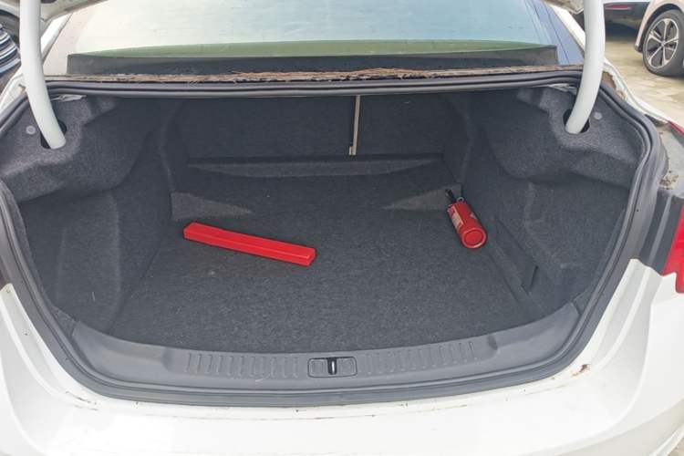 Used Chevrolet Malibu 2014 2.4L Automatic Luxury Edition Trunk