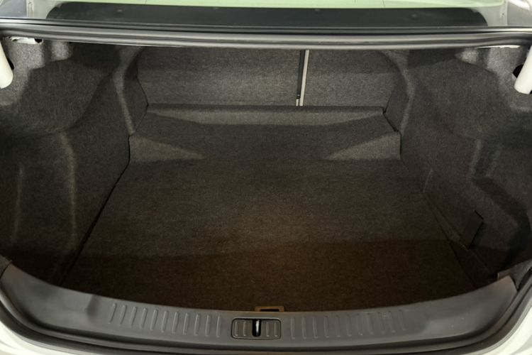 Used Chevrolet Malibu 2014 2.0L Automatic Luxury Edition Trunk