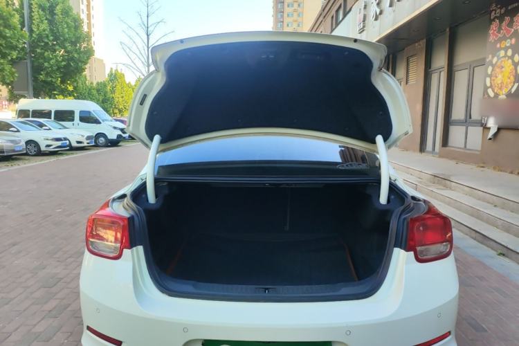 Used Chevrolet Malibu 2014 2.0L Automatic Luxury Edition Trunk