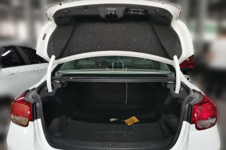 Used Chevrolet Malibu 2014 2.0L Automatic Luxury Edition Trunk