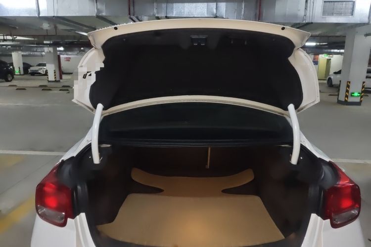 Used Chevrolet Malibu 2014 2.0L Automatic Luxury Edition Trunk
