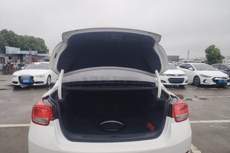 Used Chevrolet Malibu 2014 2.0L Automatic Luxury Edition Trunk