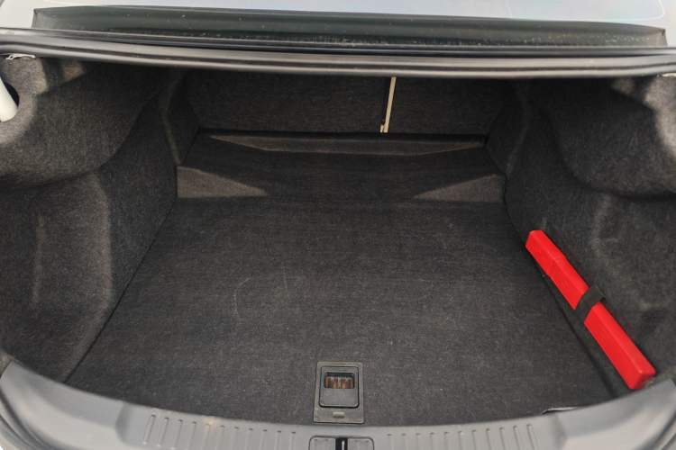 Used Chevrolet Malibu 2014 2.4L Automatic Luxury Edition Trunk