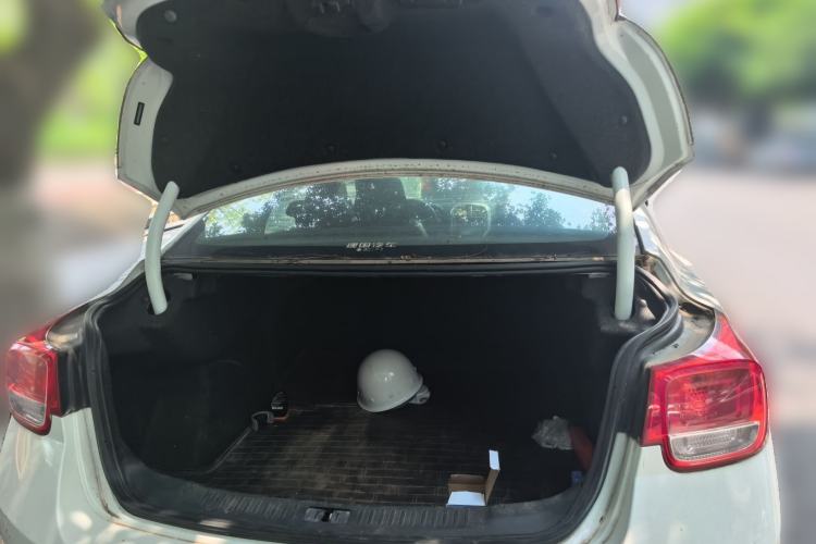 Used Chevrolet Malibu 2014 1.6T Automatic Comfort Edition Trunk