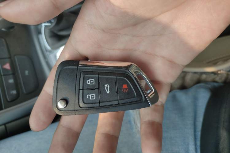 Used Chevrolet Malibu 2014 2.0L Automatic Comfort Edition Vehicle Key