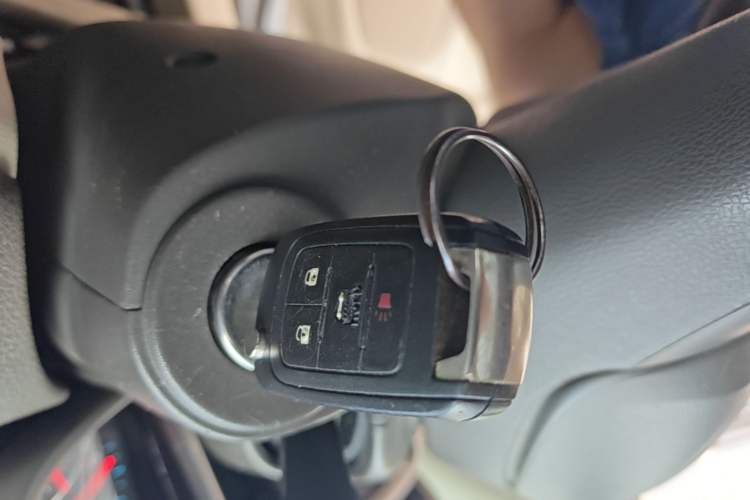 Used Chevrolet Malibu 2014 2.0L Automatic Comfort Edition Vehicle Key