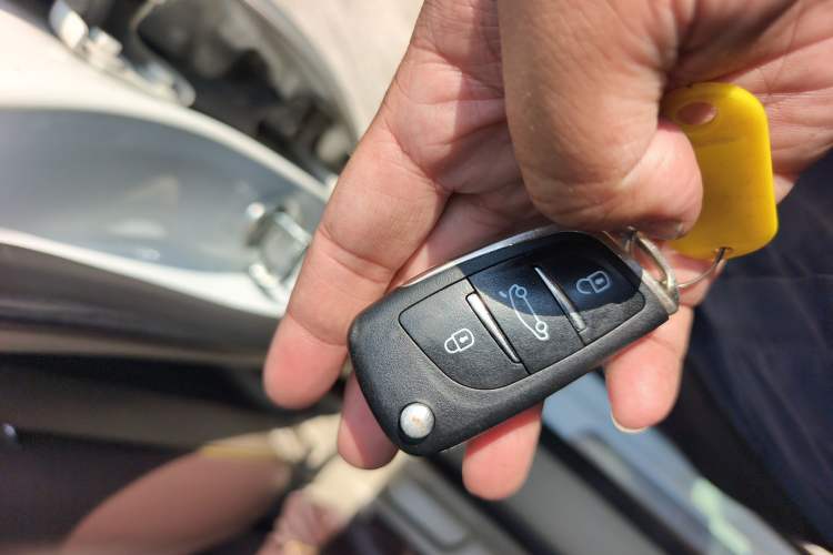 Used Chevrolet Malibu 2014 2.0L Automatic Comfort Edition Vehicle Key