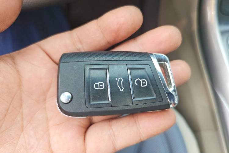 Used Chevrolet Malibu 2014 2.0L Automatic Comfort Edition Vehicle Key
