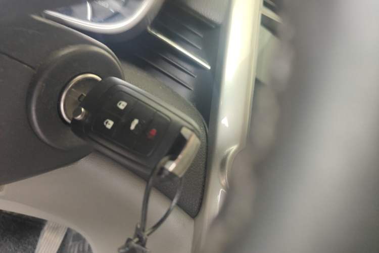 Used Chevrolet Malibu 2014 2.0L Automatic Luxury Edition Vehicle Key