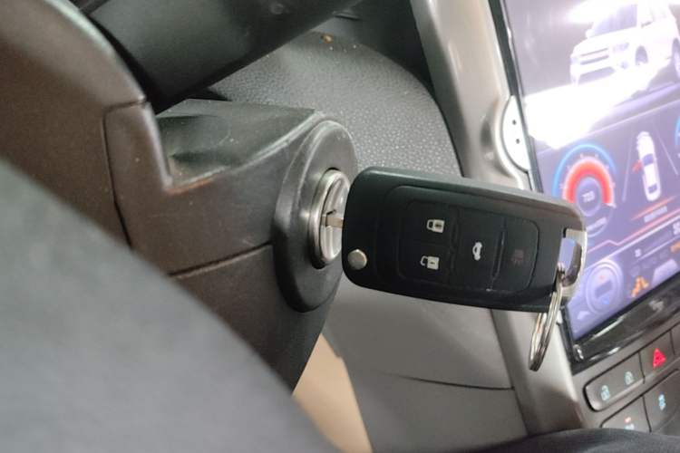 Used Chevrolet Malibu 2014 2.0L Automatic Luxury Edition Vehicle Key