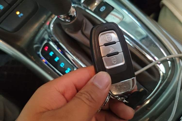 Used Chevrolet Malibu 2014 2.0L Automatic Comfort Edition Vehicle Key