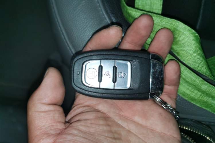 Used Chevrolet Malibu 2014 2.0L Automatic Luxury Edition Vehicle Key