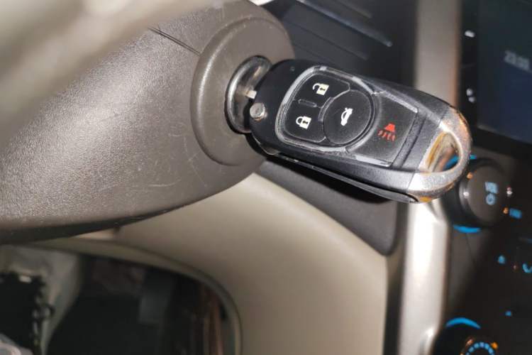 Used Chevrolet Malibu 2014 2.0L Automatic Comfort Edition Vehicle Key