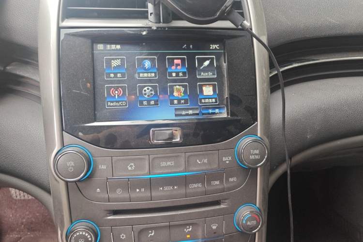 Used Chevrolet Malibu 2014 2.4L Automatic Luxury Edition Audio And AC Panel