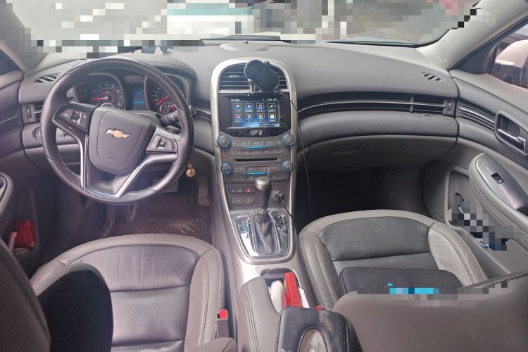 Used Chevrolet Malibu 2014 2.4L Automatic Luxury Edition Center Console