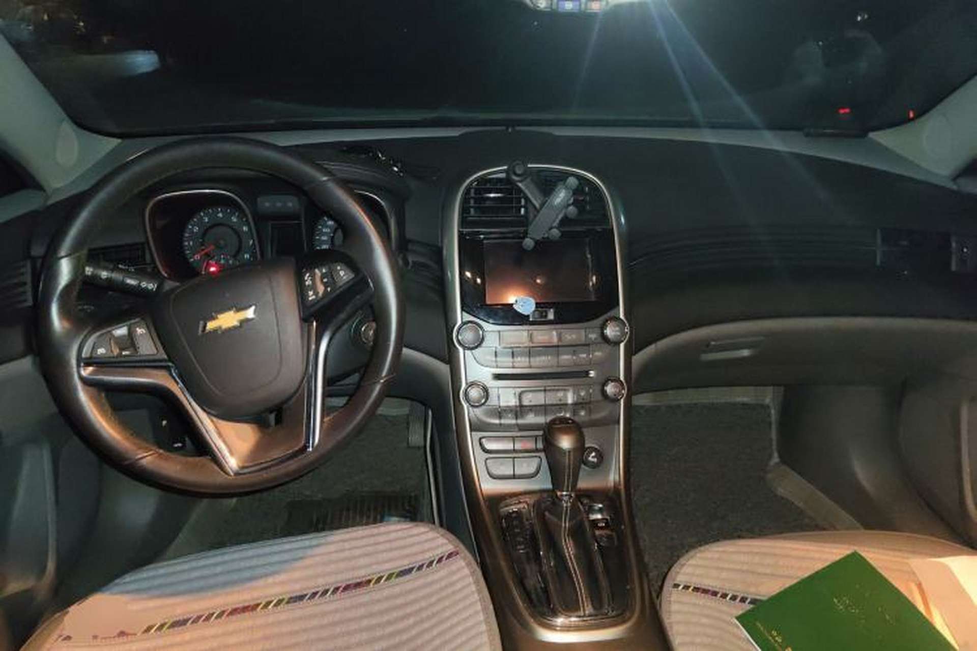 Used Chevrolet Malibu 2014 2.0L Automatic Luxury Edition Center Console