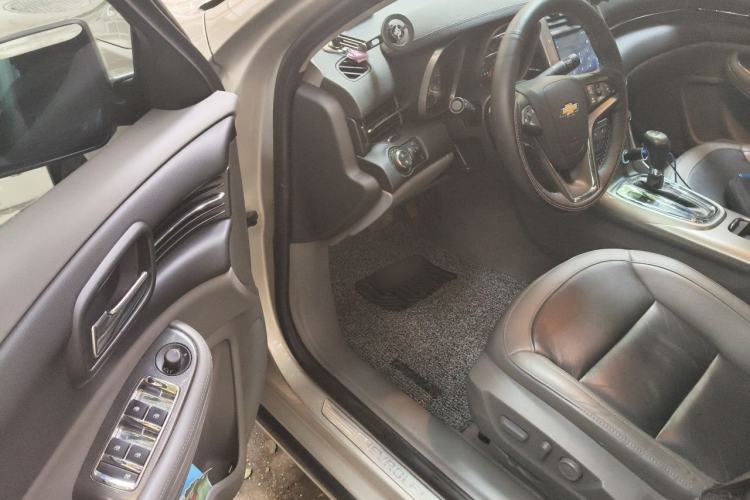 Used Chevrolet Malibu 2014 2.4L Automatic Luxury Edition Driver Seat