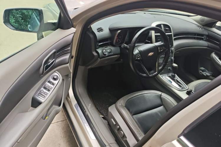 Used Chevrolet Malibu 2014 2.4L Automatic Luxury Edition Driver Seat