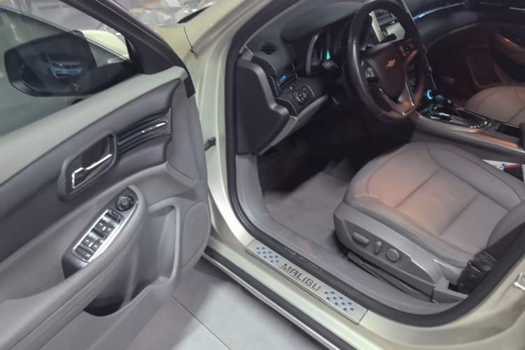 Used Chevrolet Malibu 2014 2.0L Automatic Luxury Edition Driver Seat