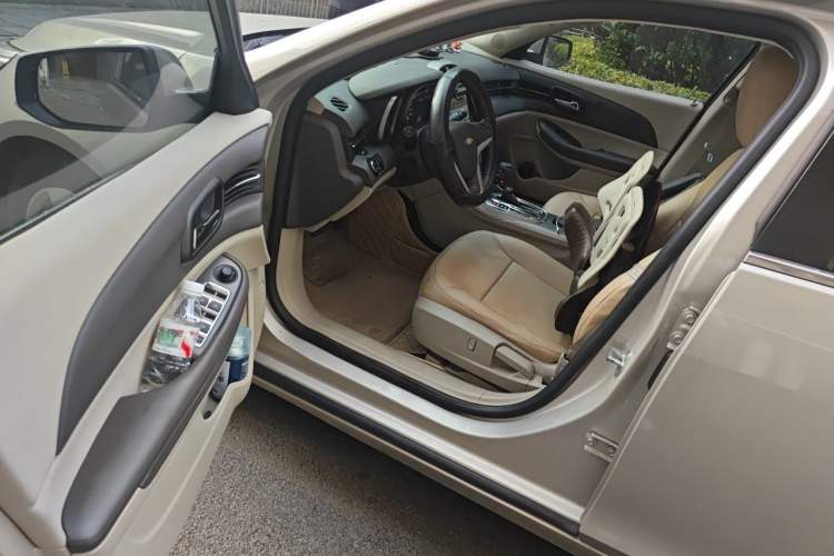 Used Chevrolet Malibu 2014 2.0L Automatic Comfort Edition Driver Seat