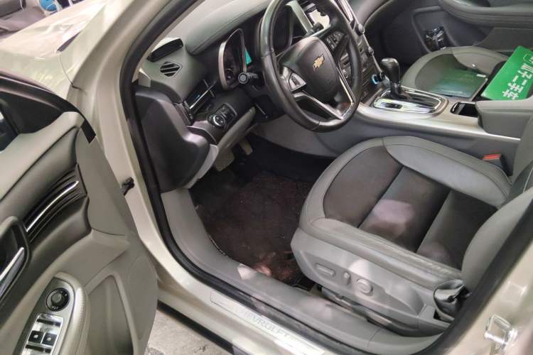 Used Chevrolet Malibu 2014 2.4L Automatic Luxury Edition Driver Seat