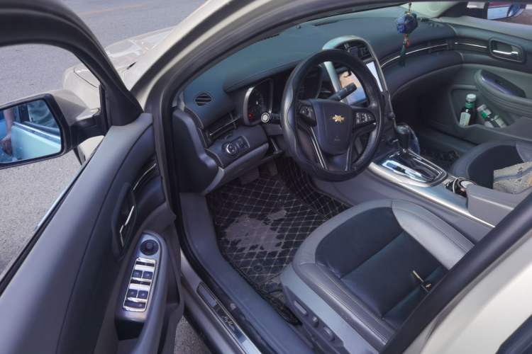Used Chevrolet Malibu 2014 2.0L Automatic Luxury Edition Driver Seat