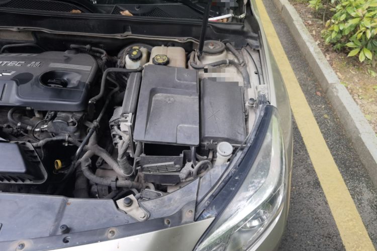 Used Chevrolet Malibu 2014 2.4L Automatic Luxury Edition Engine Bay Left