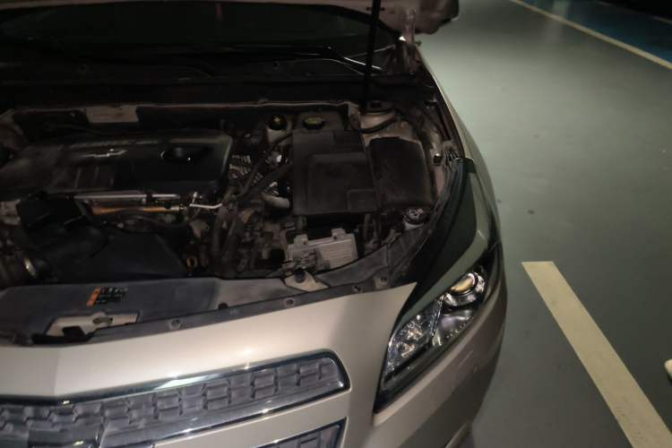 Used Chevrolet Malibu 2014 2.0L Automatic Luxury Edition Engine Bay Left