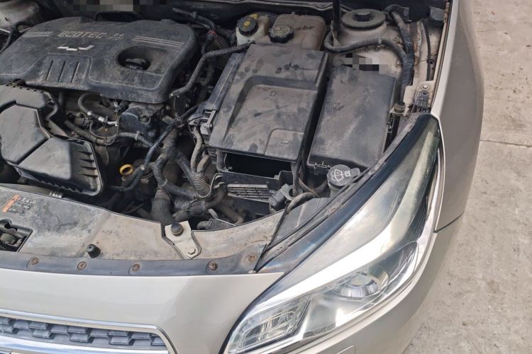 Used Chevrolet Malibu 2014 2.4L Automatic Luxury Edition Engine Bay Left
