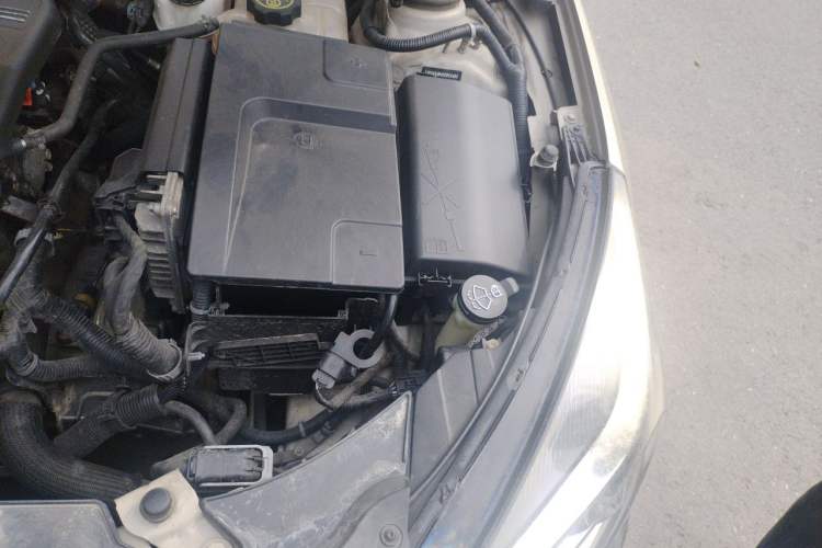 Used Chevrolet Malibu 2014 2.4L Automatic Luxury Edition Engine Bay Left