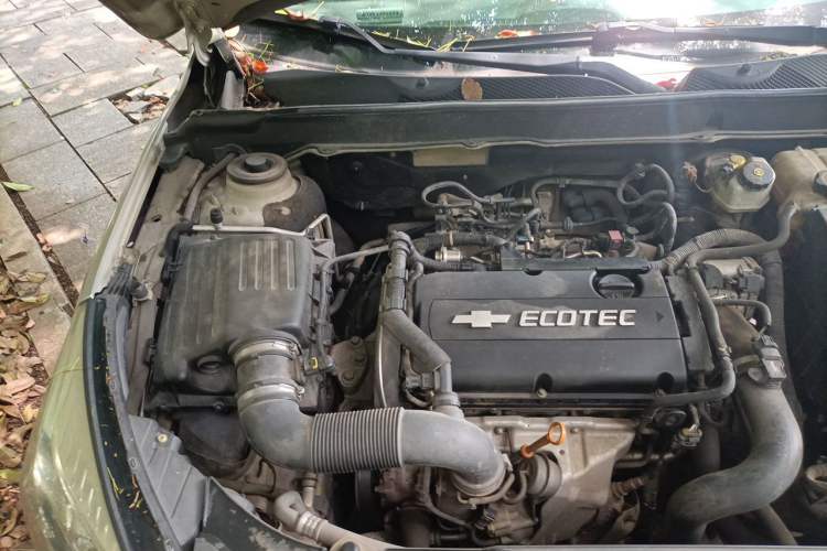 Used Chevrolet Malibu 2014 1.6T Manual Comfort Edition Engine Bay Right
