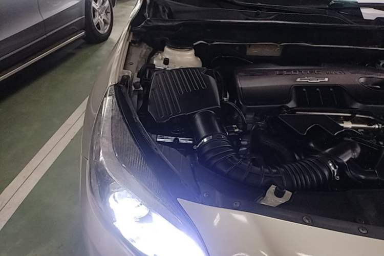 Used Chevrolet Malibu 2014 2.0L Automatic Luxury Edition Engine Bay Right