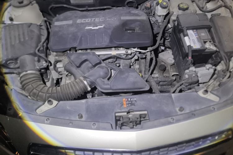 Used Chevrolet Malibu 2014 2.0L Automatic Comfort Edition Engine Bay