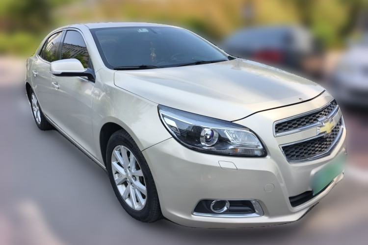 Used Chevrolet Malibu 2014 2.4L Automatic Luxury Edition Front Right 45 Deg