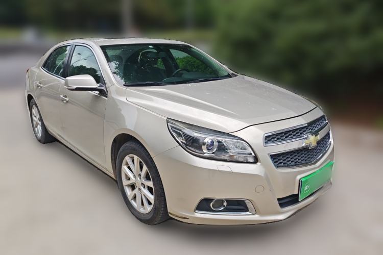 Used Chevrolet Malibu 2014 2.4L Automatic Luxury Edition Front Right 45 Deg