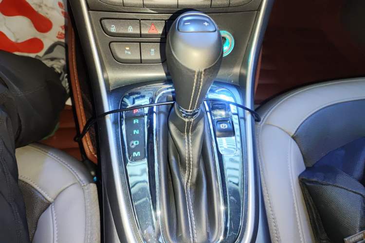 Used Chevrolet Malibu 2014 2.0L Automatic Luxury Edition Gear Lever