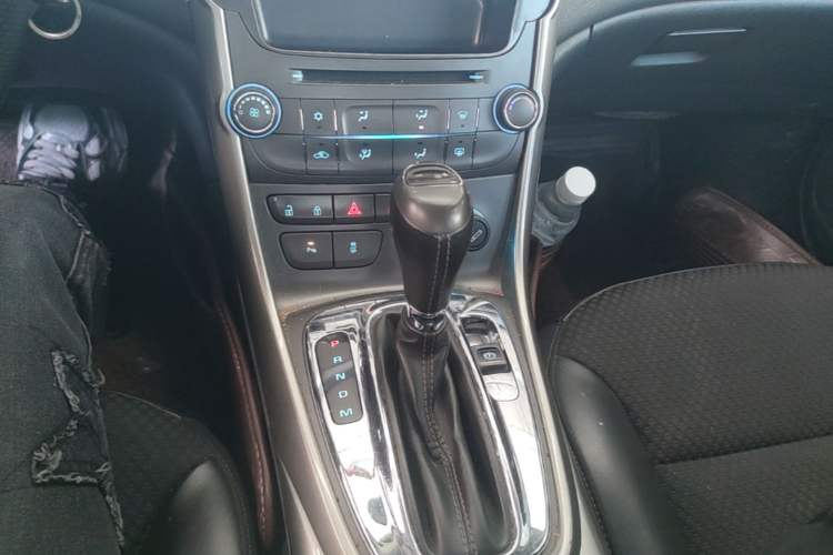 Used Chevrolet Malibu 2014 1.6T Automatic Comfort Edition Gear Lever