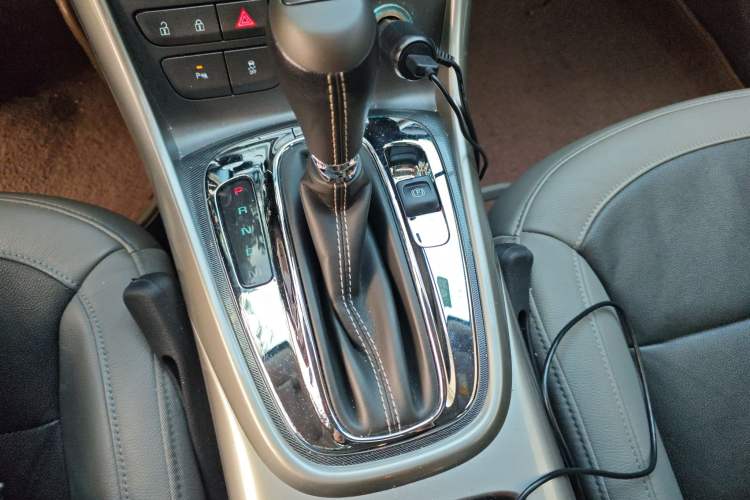 Used Chevrolet Malibu 2014 2.0L Automatic Luxury Edition Gear Lever