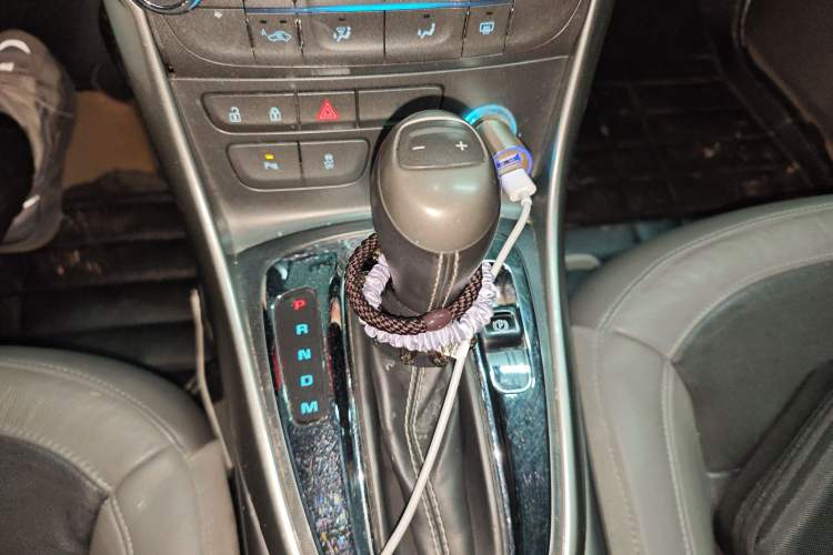 Used Chevrolet Malibu 2014 2.0L Automatic Luxury Edition Gear Lever