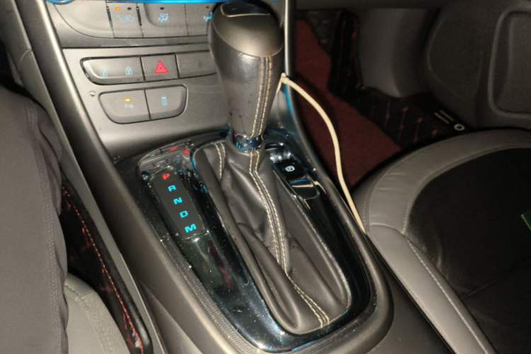 Used Chevrolet Malibu 2014 2.0L Automatic Luxury Edition Gear Lever