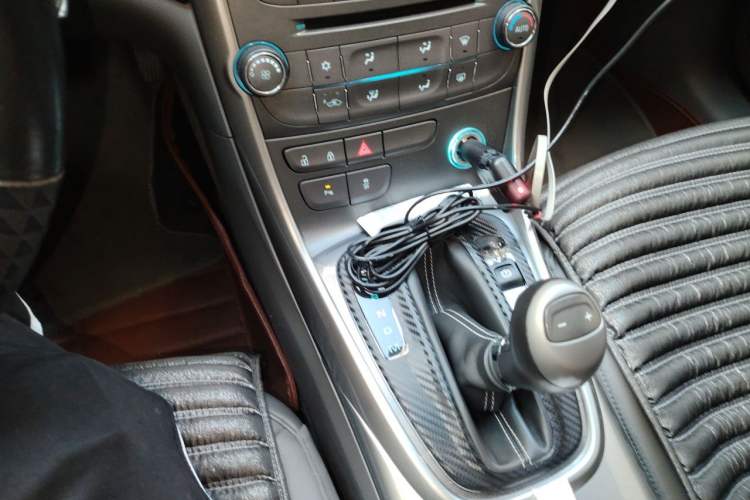 Used Chevrolet Malibu 2014 2.4L Automatic Luxury Edition Gear Lever