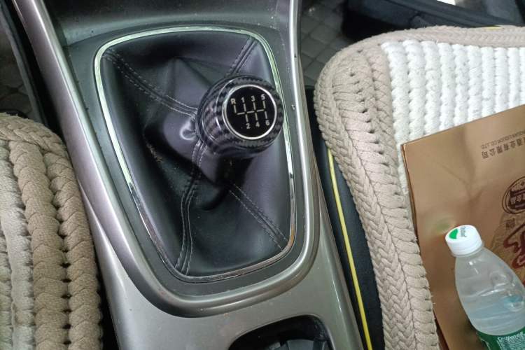 Used Chevrolet Malibu 2014 1.6T Manual Comfort Edition Gear Lever
