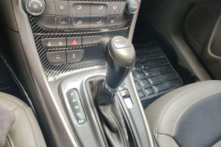 Used Chevrolet Malibu 2014 2.0L Automatic Luxury Edition Gear Lever